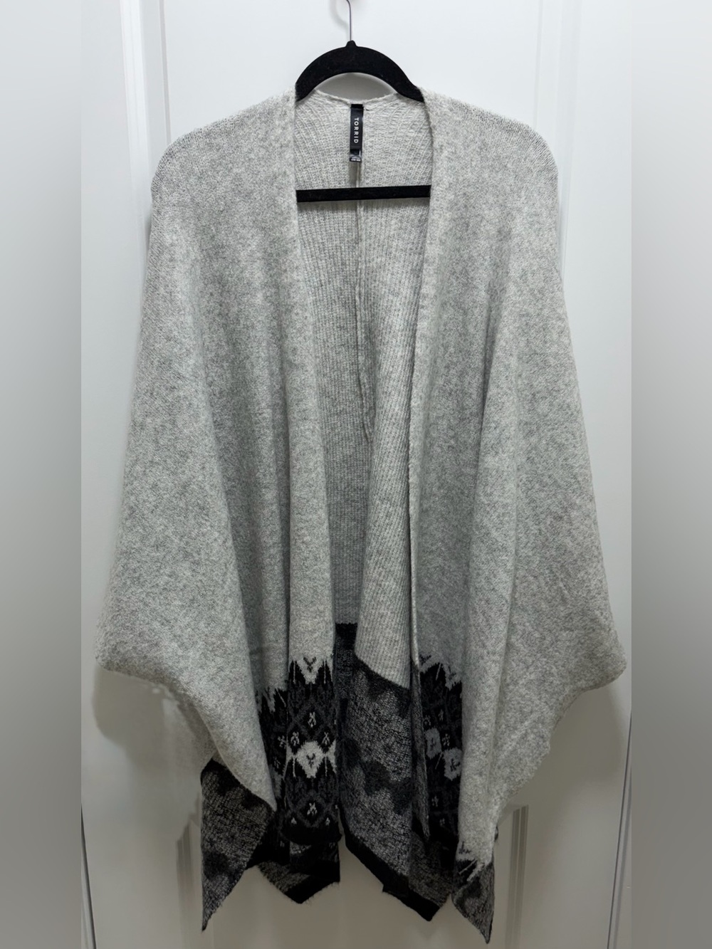 torrid Light Gray Open Front Knit Poncho with Patterned Hem